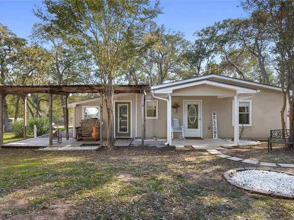 13058 Oak Forest Dr, Bryan, TX 77807