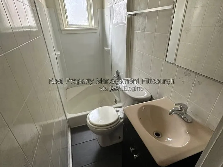 239 Urbana Way — Photo 6