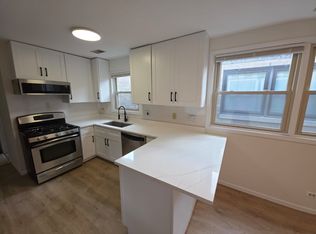 445 W 37th St UNIT 2, Chicago, IL 60609