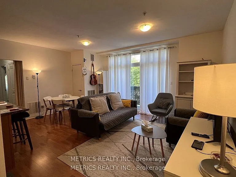459 Kerr St #201 — Photo 5