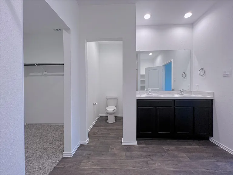14918 Cypress Hollow Dr — Photo 16