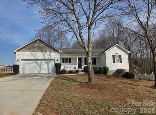 2034 Redberry Ln, Conover, NC 28613