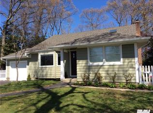 995 Aberdeen Rd, Bay Shore, NY 11706