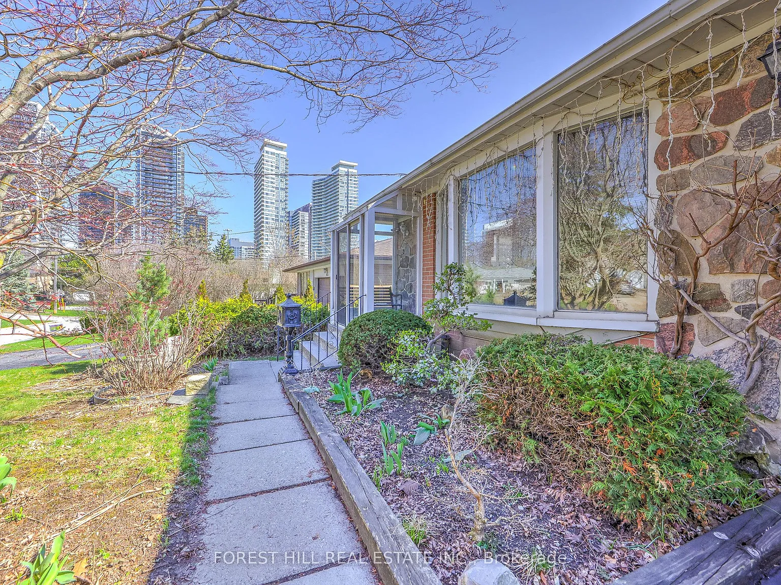 5 bed, $4,500 — Photo 2