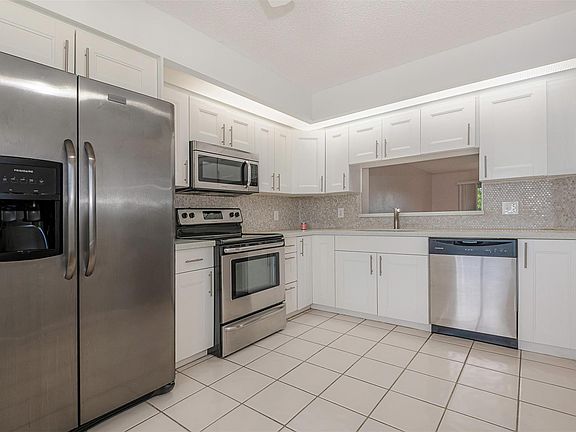 5th image of 900 SW 142nd Avenue #408 L