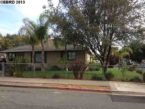 2nd image of 109 E 13th St