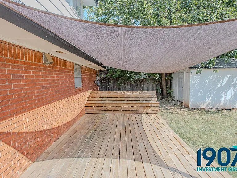 616 Redstone Ave — Photo 25