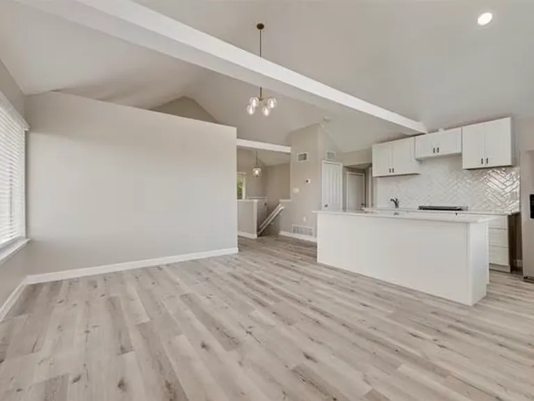 1803 Old Oak Dr #C — Photo 6