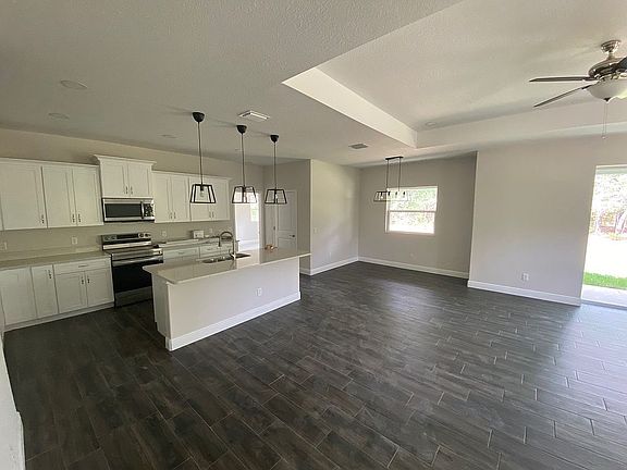 5th image of 8204 N Pitcairn Way