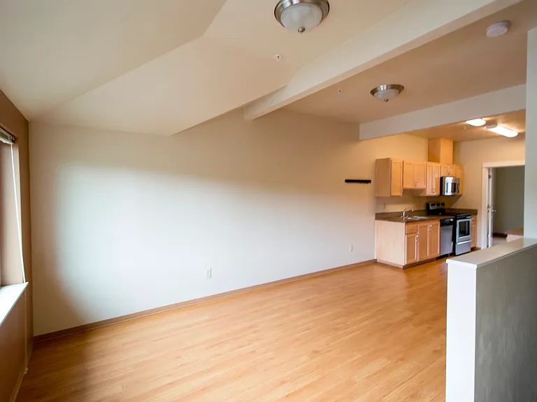 648 E 17th Ave #15 — Photo 2