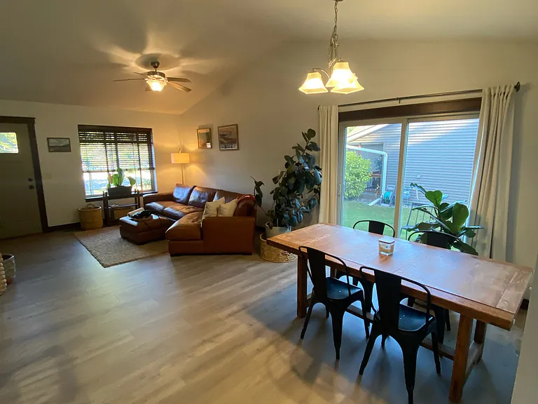 779 Club View Ln — Photo 9