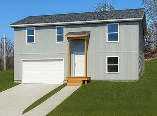 318 Hawthorne St, Hollister, MO 65672