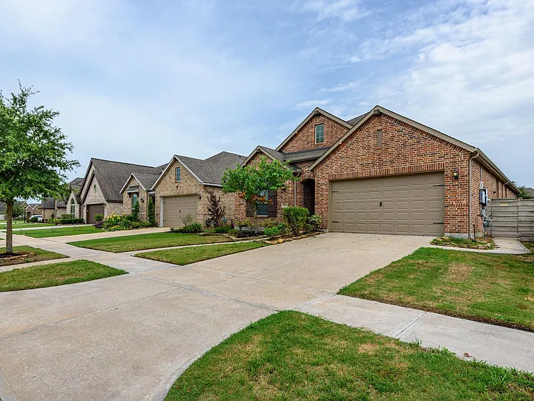 2116 Blackhawk Ridge Ln — Photo 2