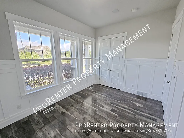 1308 E Maple Way — Photo 17