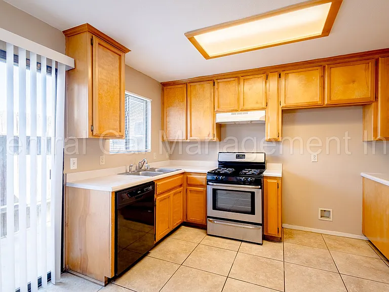 4205 Kilterbury Ln — Photo 6