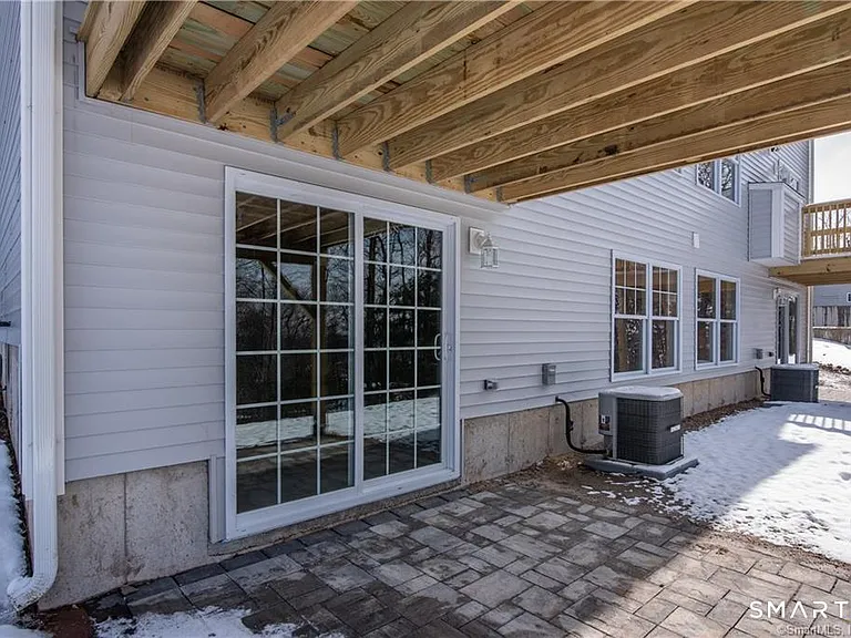 28 Woodside Broadmoor Dr — Photo 25