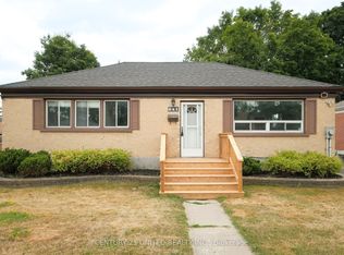 641 Bellaire St, Peterborough, ON K9J 3Y5