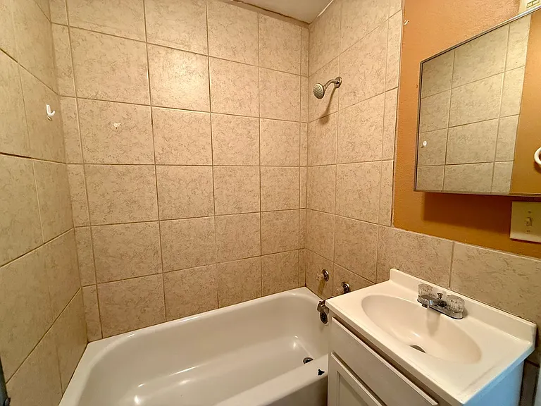 204 N 16th Ave — Photo 13