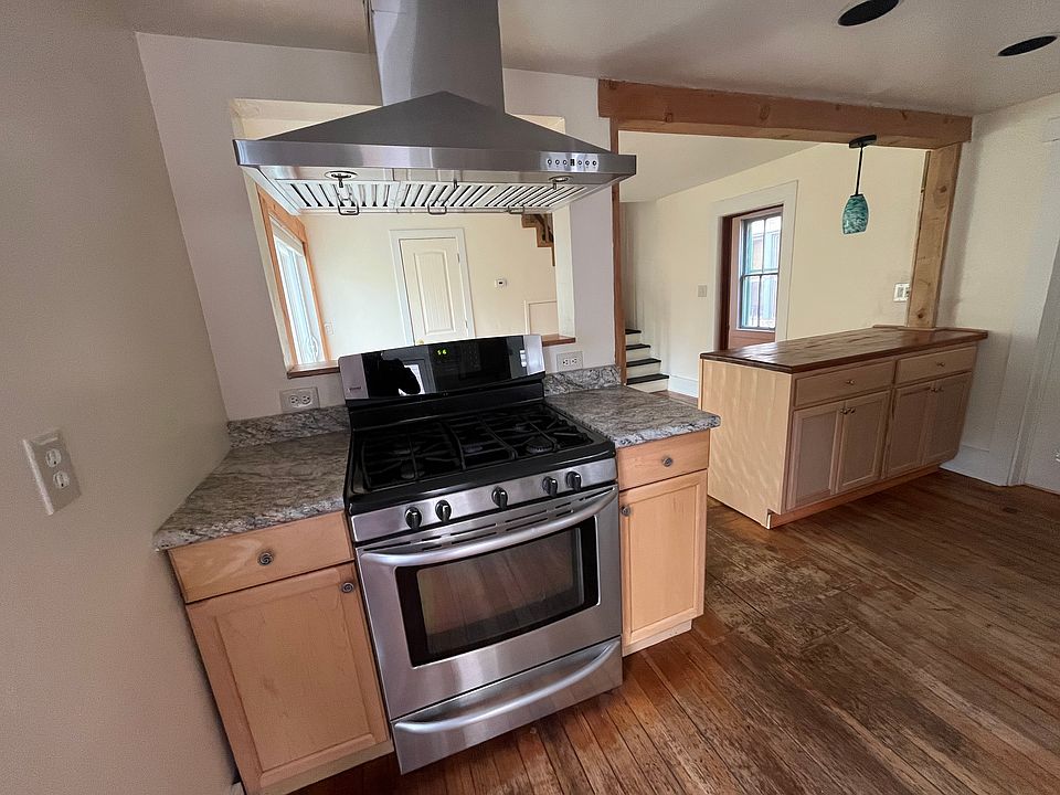 New cabinets in the kitchen!