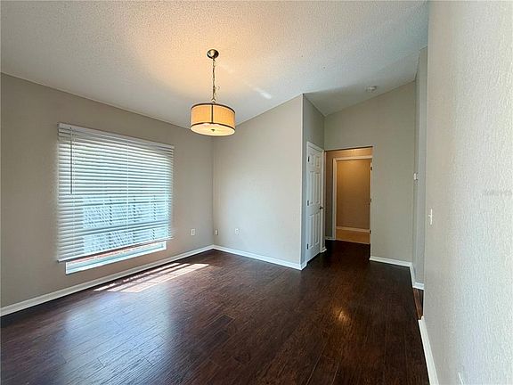 3rd image of 254 Cloverdale Rd