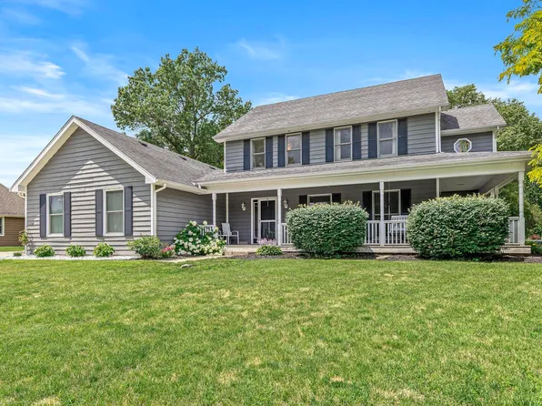 60955 Whispering Hills Dr, South Bend, IN 46614
