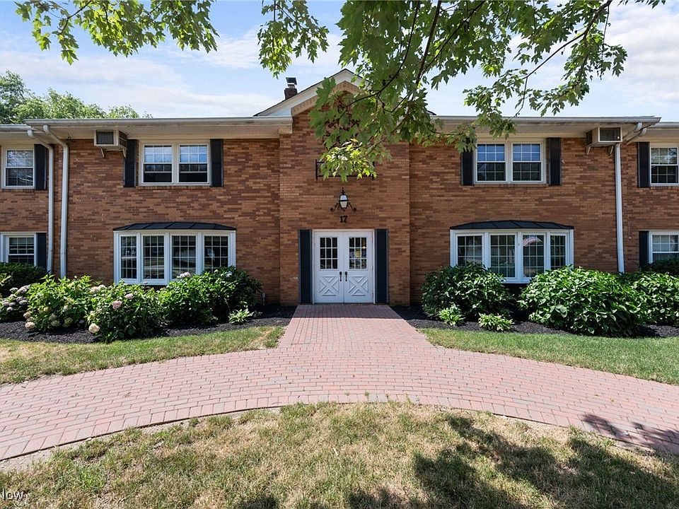 1st image of 17 Meadowlawn Dr Unit 3