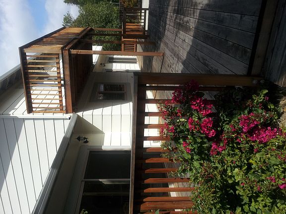 ingersoll_side_deck_with_bogonvilla