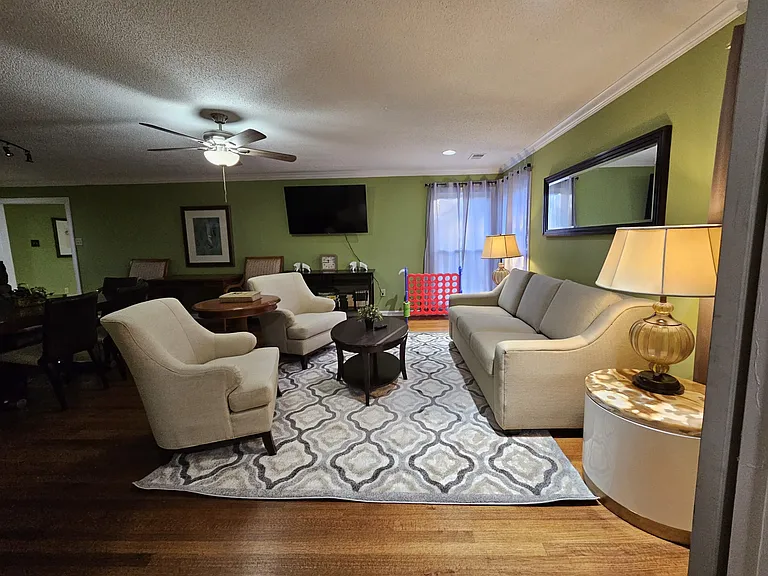 2566 Vauxhall Pl — Photo 41