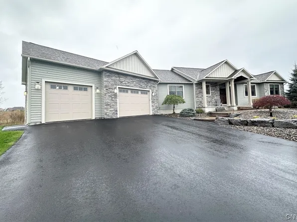 131 Crane Lndg, Manlius, NY 13104