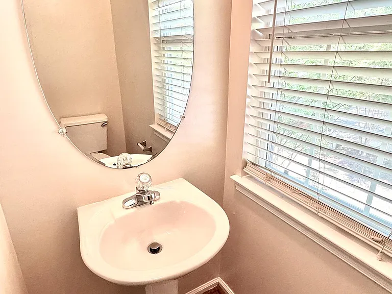 1003 Simsbury Ct — Photo 25