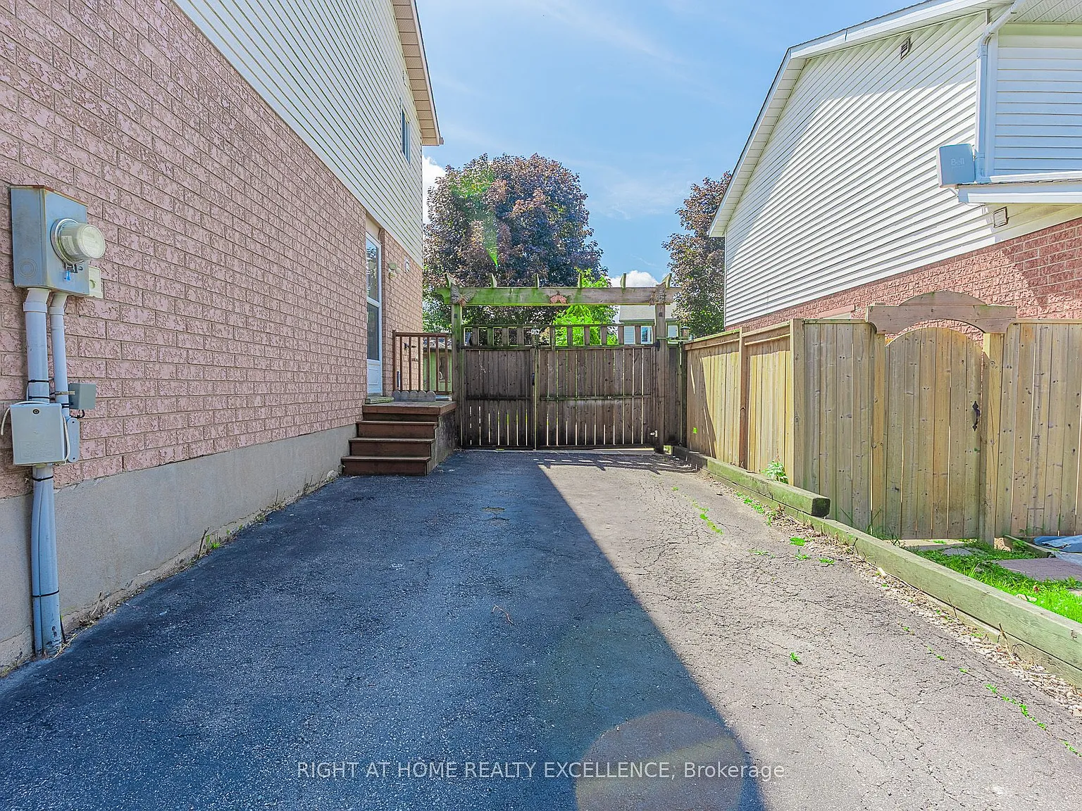4 bed, $2,800 — Photo 4