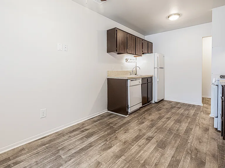 Coppertree Apartments & Townhomes — Photo 25