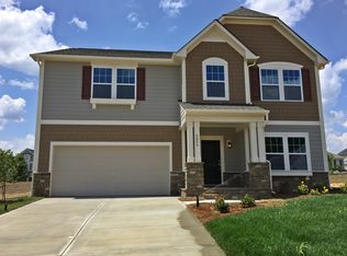 5059 Stonehill Ln, Matthews, NC 28104