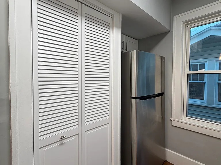 393 Wordsworth St #1 — Photo 13