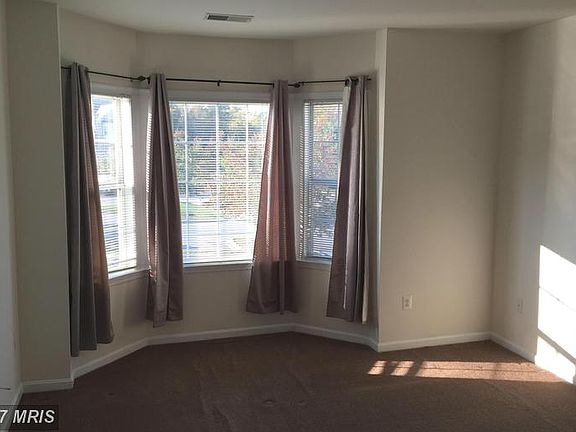 3rd image of 411 Aggies Cir Unit 8