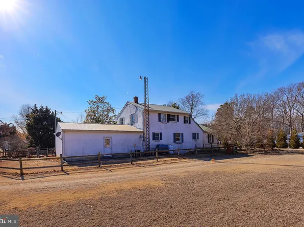 15997 Pickering Dr, Milton, DE 19968