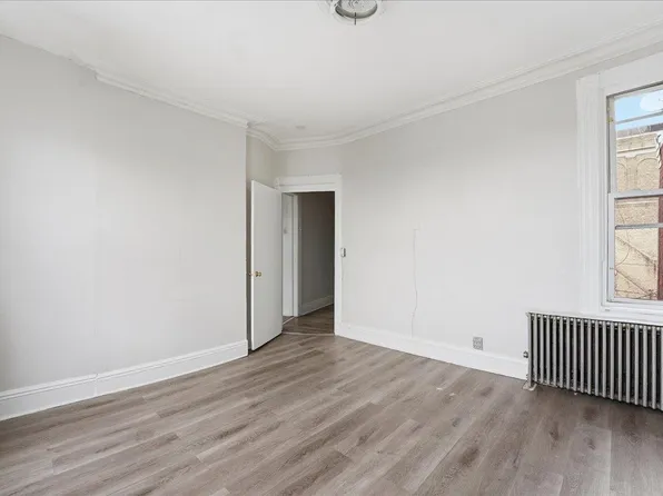 335 47th Street image 7 of 19