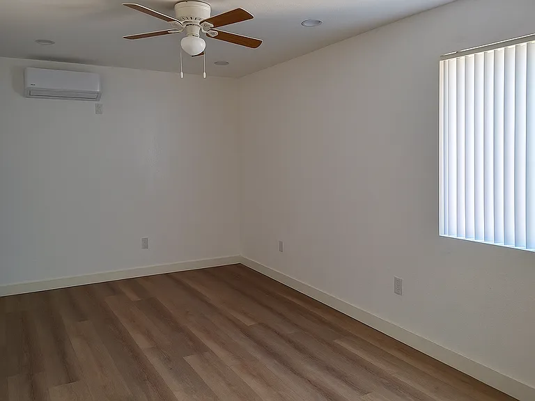 1120 Bahia Ct #D — Photo 6