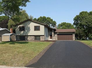 8973 Darnel Rd, Eden Prairie, MN 55347