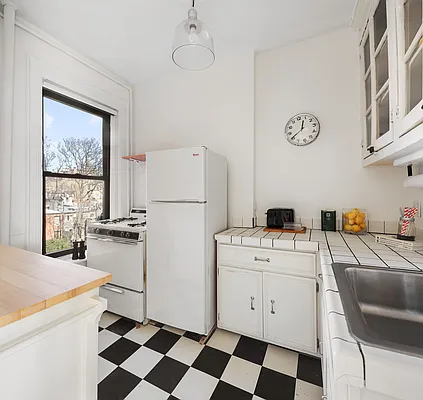 Sold by Compass | media 4