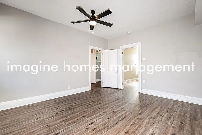 2106 Sarah St #3 — Photo 9