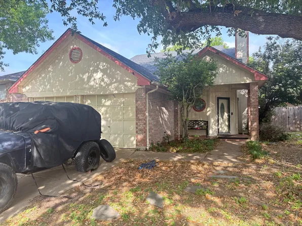 5232 Cornvalley Dr, Arlington, TX 76017