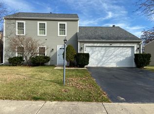 128 Canton Ln, Streamwood, IL