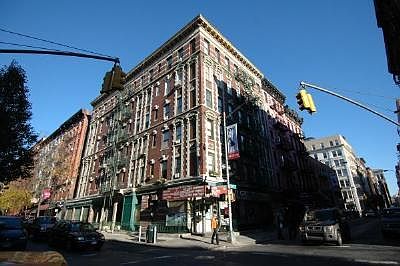 4th image of 124 Thompson St #8
