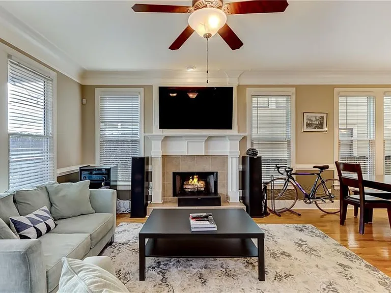 345 Chastain St SE — Photo 4