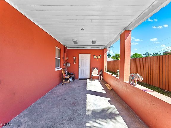 3rd image of 217 Crescent Lake Dr