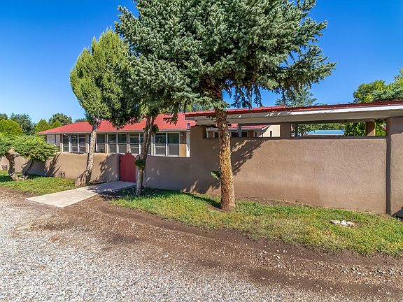 4th image of 27&31 33 Bouquet Ln