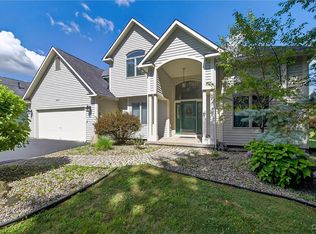 8480 Van Wie Dr W, Baldwinsville, NY 13027