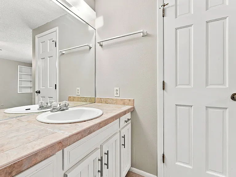 7986 S Vincennes Way — Photo 22