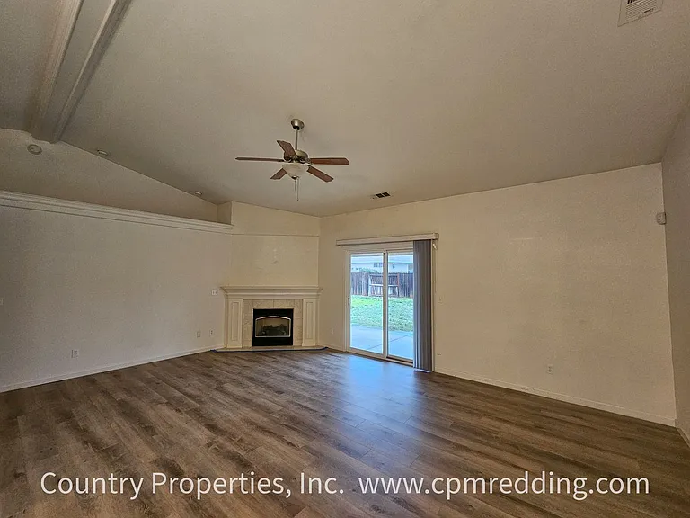3875 Meadow Oak Way — Photo 6